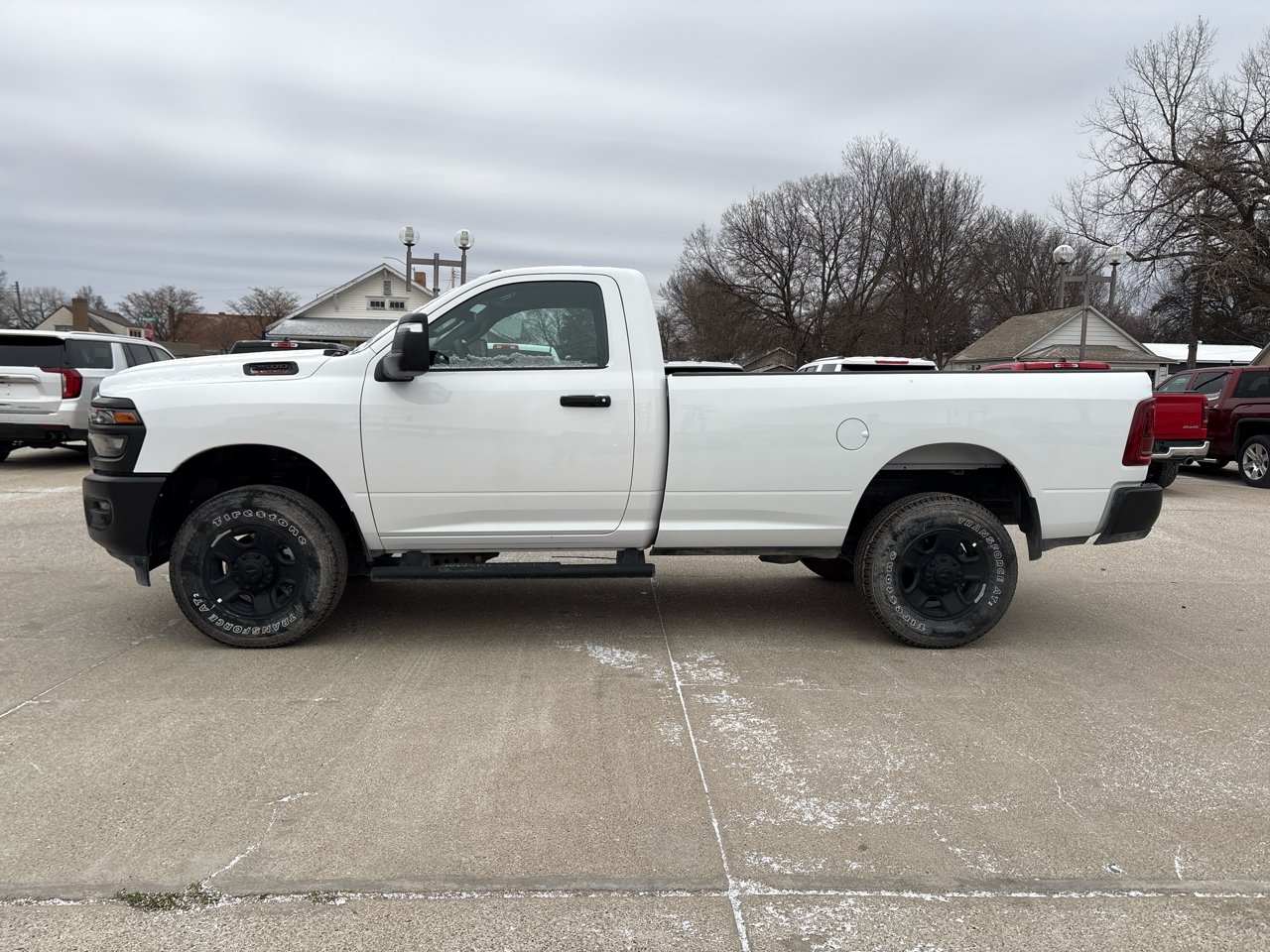 2025 RAM 2500 Tradesman 4x4 Reg Cab 8' Box
