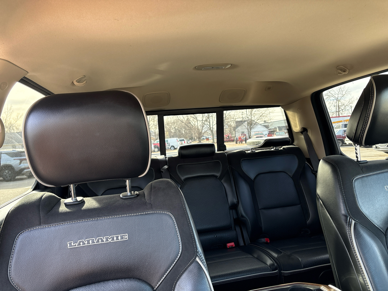 RAM 1500 Laramie 4x4 Crew Cab 5'7" Box 2021