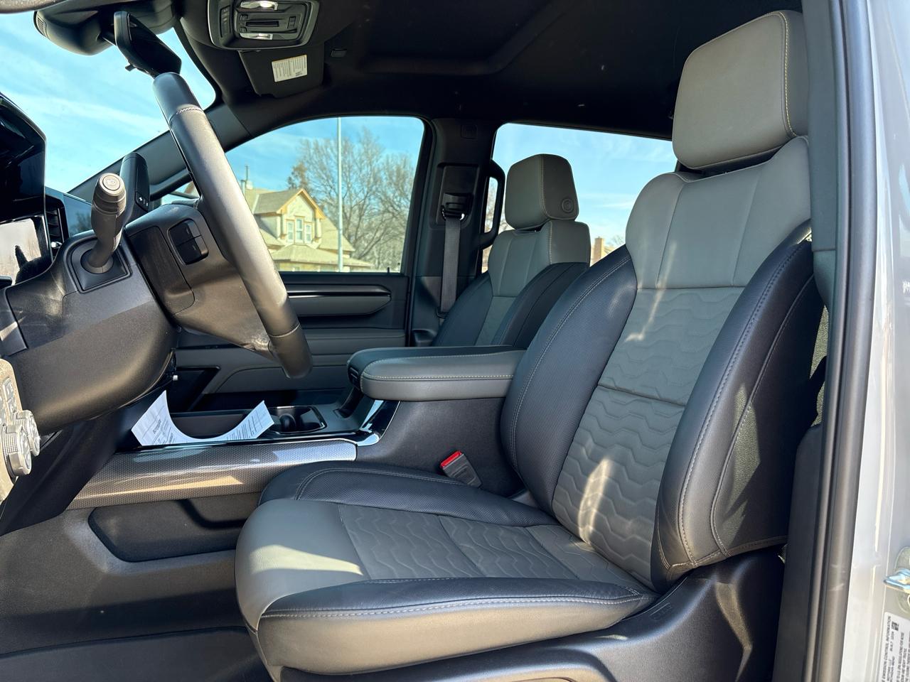 Chevrolet Silverado 2500HD 4WD Crew Cab 159" ZR2 2025