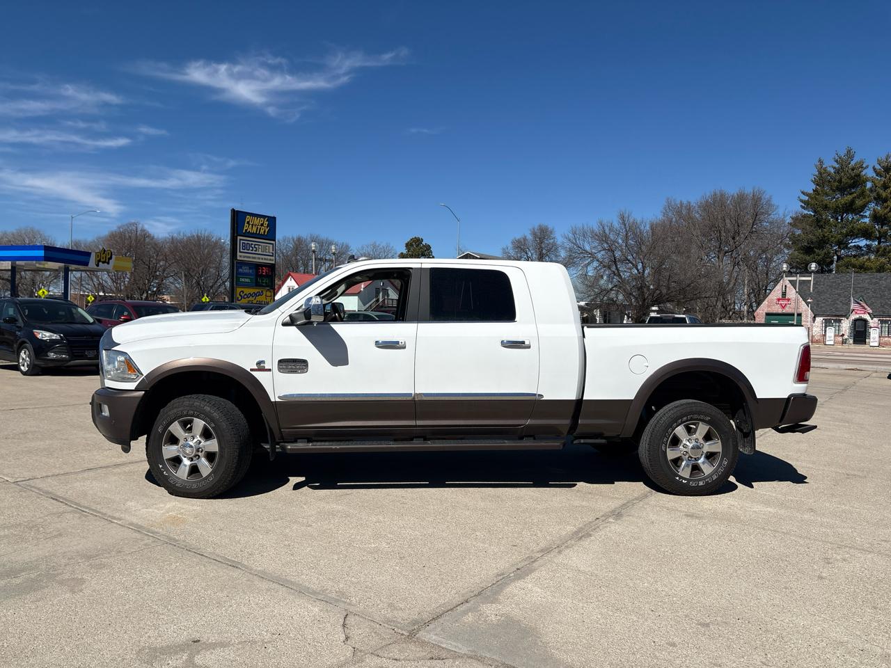 RAM 2500 Longhorn 4x4 Mega Cab 6'4" Box 2018