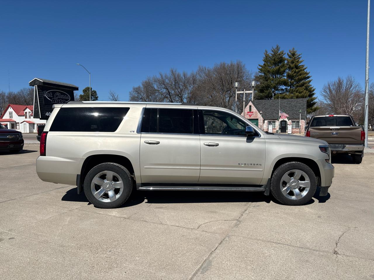 Chevrolet Suburban 4WD 4dr LTZ 2015