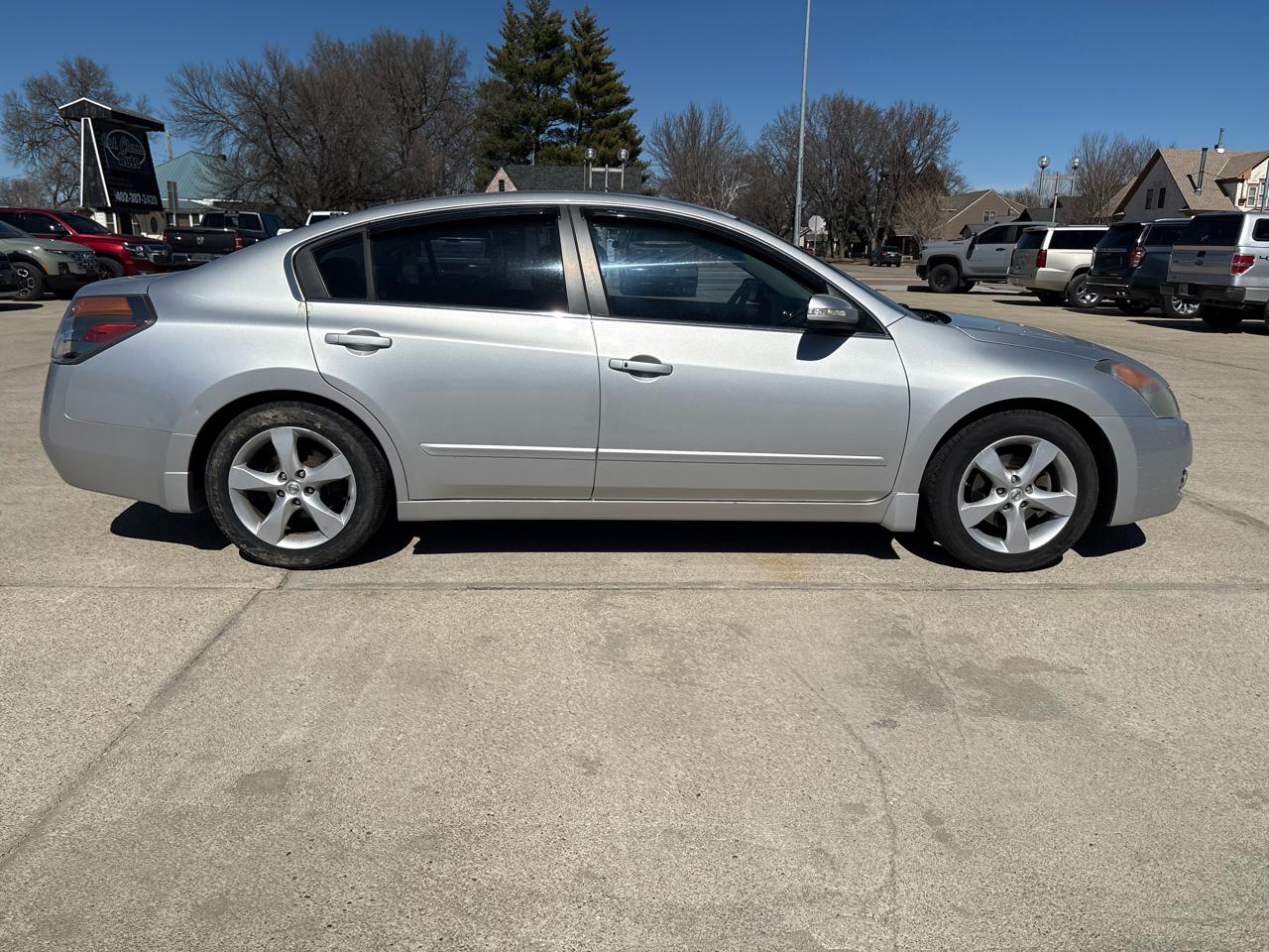 Nissan Altima 4dr Sdn V6 CVT 3.5 SE 2007