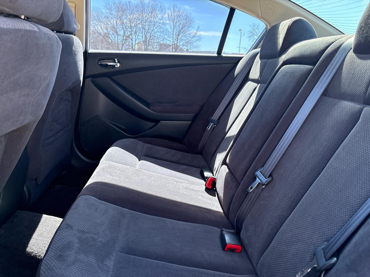 Nissan Altima 4dr Sdn V6 CVT 3.5 SE 2007