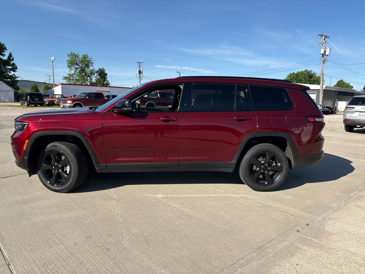 2024 Jeep Grand Cherokee L Laredo 4WD