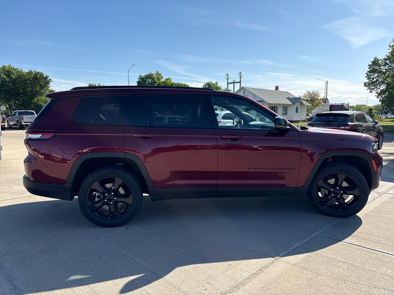 Jeep Grand Cherokee L Laredo 4WD 2024