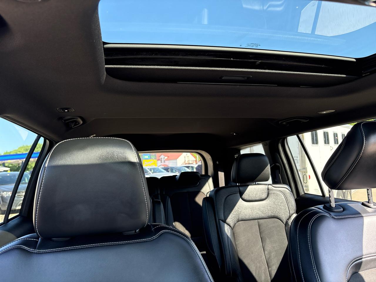 Jeep Grand Cherokee L Laredo 4WD 2024