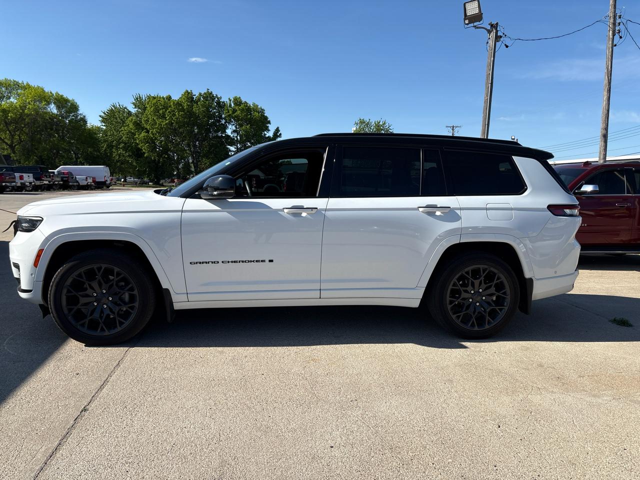 2023 Jeep Grand Cherokee L Summit 4WD
