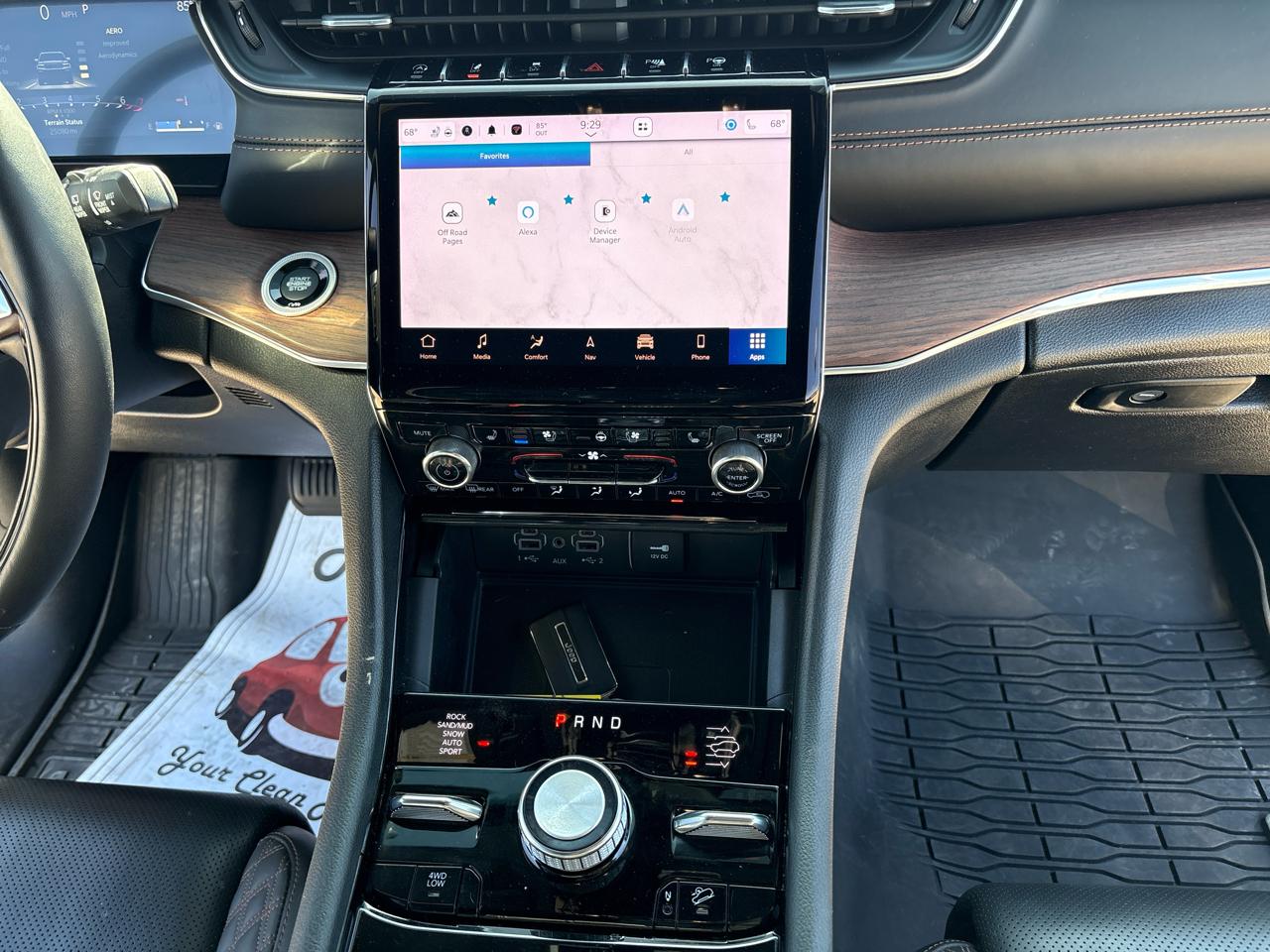 Jeep Grand Cherokee L Summit 4WD 2023