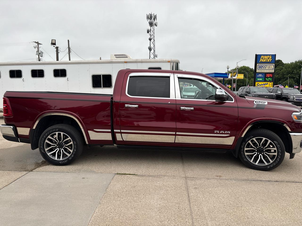 RAM 1500 Limited Crew Cab LWB 4WD 2025