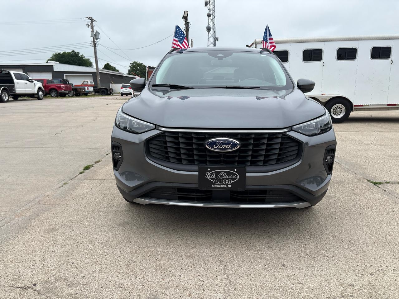 Ford Escape Platinum AWD 2025