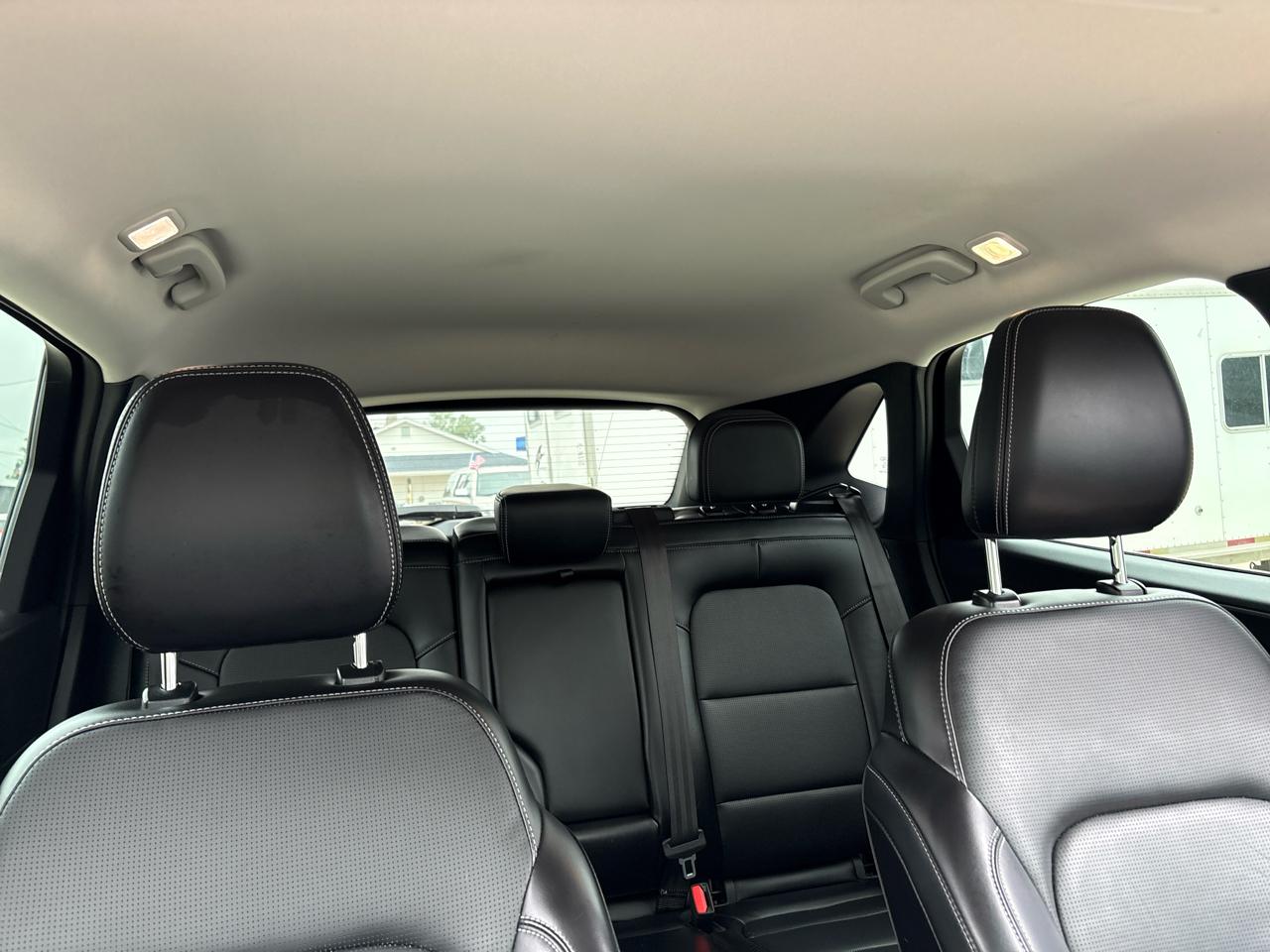 Ford Escape Platinum AWD 2025