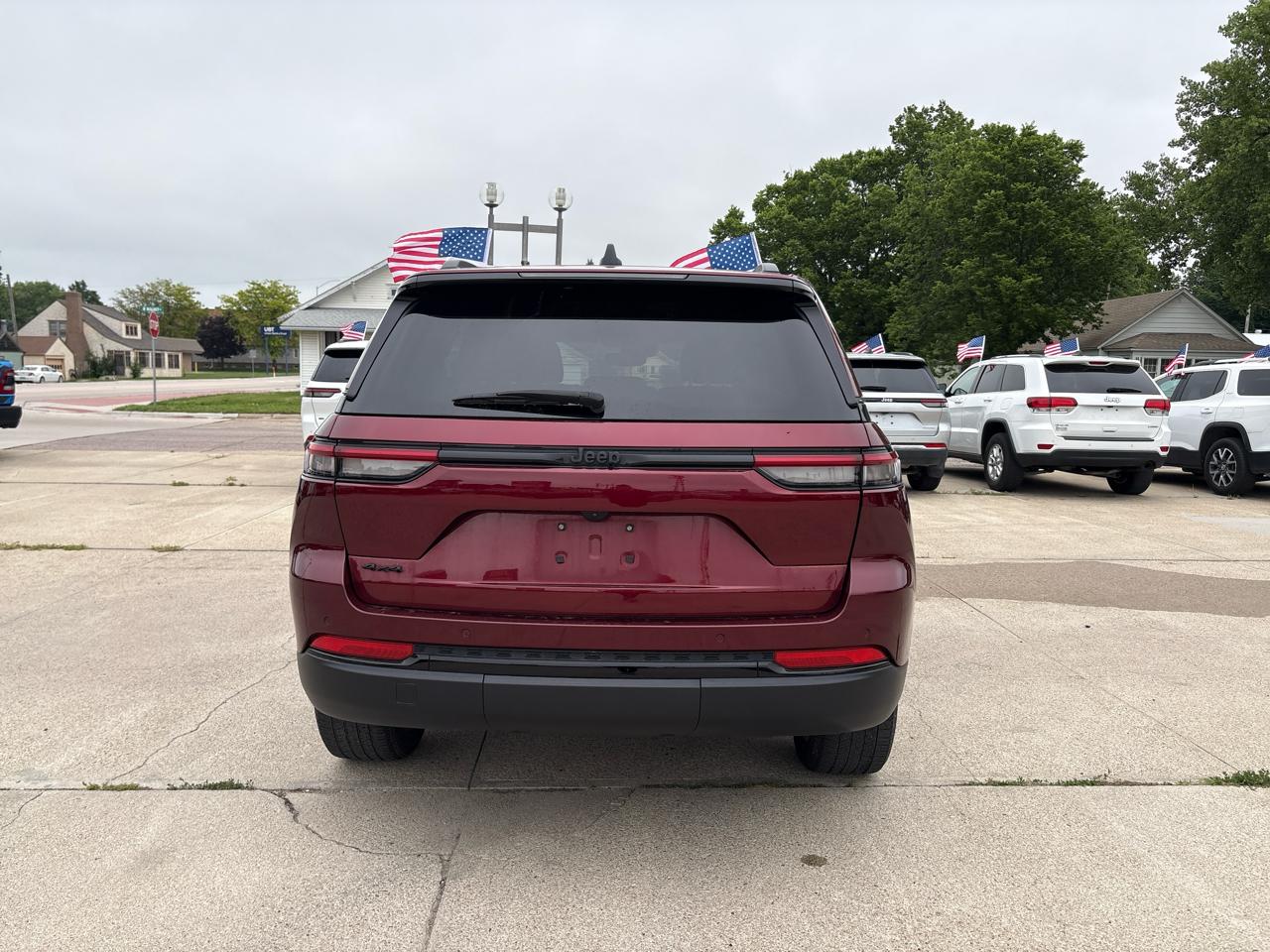 Jeep Grand Cherokee Laredo 4WD 2022