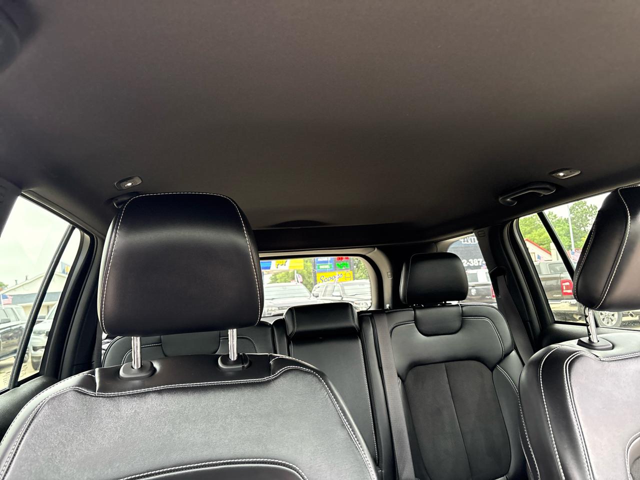 Jeep Grand Cherokee Laredo 4WD 2022