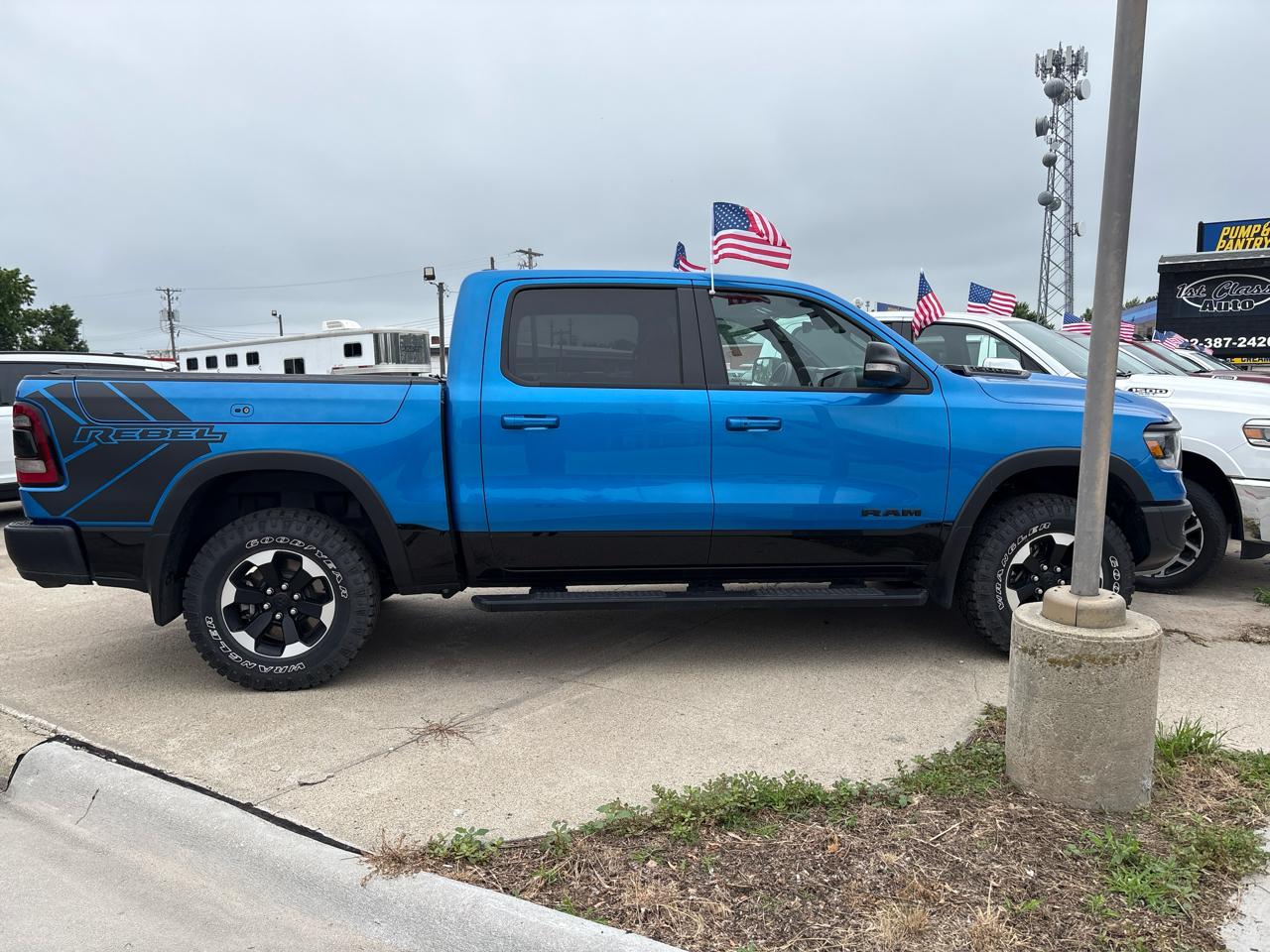 RAM 1500 Rebel Crew Cab SB 4WD 2022