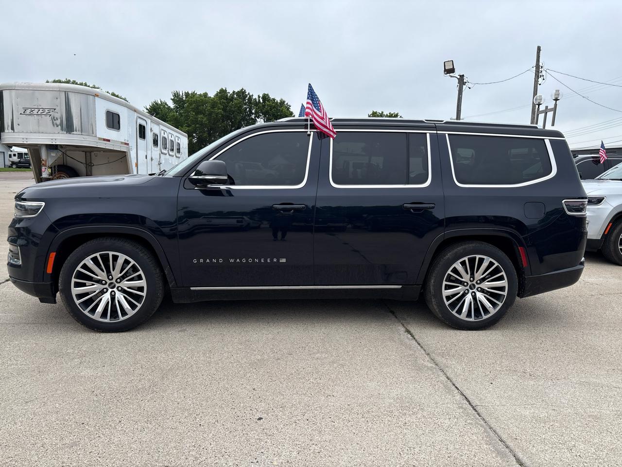 2025 Jeep Grand Wagoneer Base