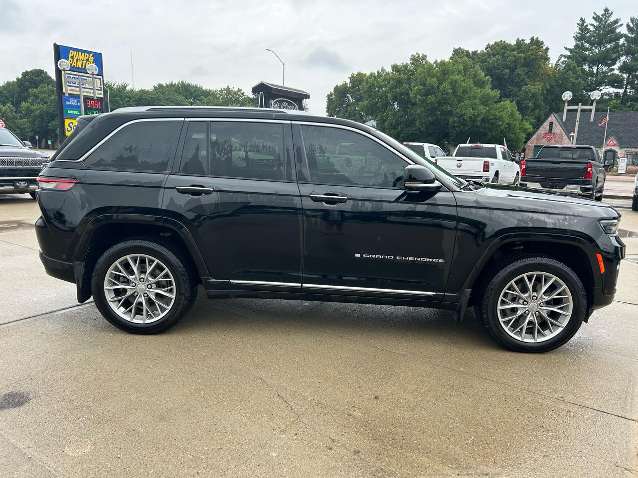 Jeep Grand Cherokee Summit 4WD 2022