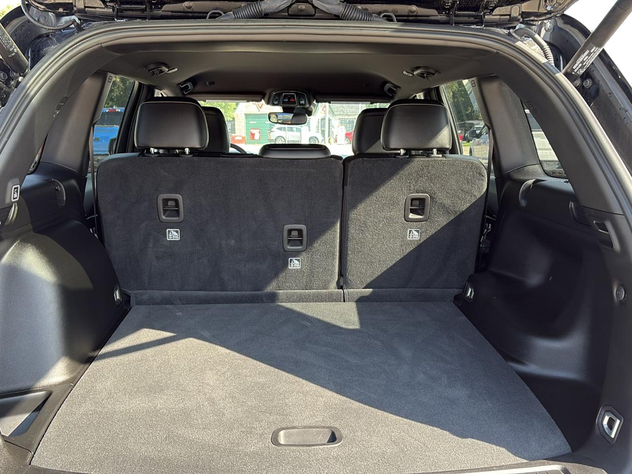 Jeep Grand Cherokee Laredo 4WD 2024
