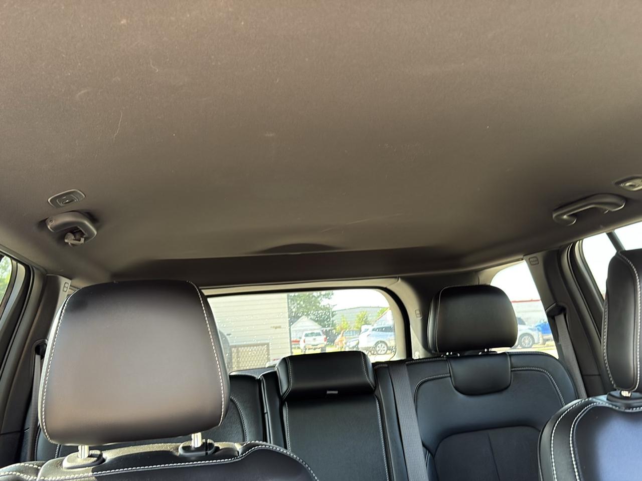 Jeep Grand Cherokee Laredo 4WD 2024