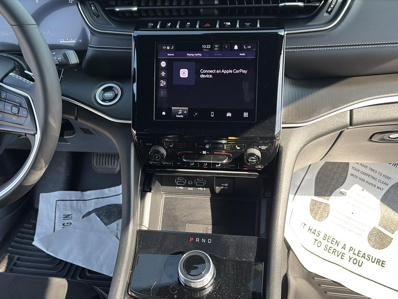 Jeep Grand Cherokee Laredo 4WD 2024