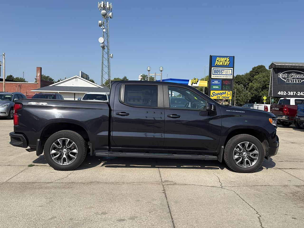 Chevrolet Silverado 1500 RST Crew Cab 4WD 2023