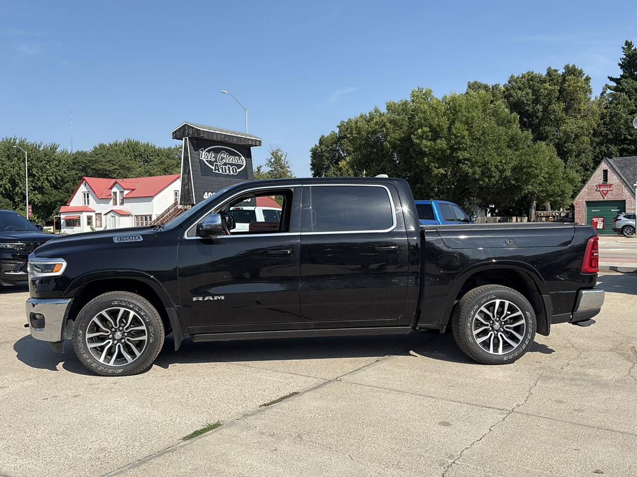 2025 RAM 1500 Limited Crew Cab SWB 4WD