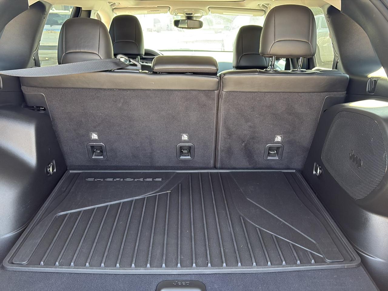 Jeep Cherokee Latitude Lux 4WD 2023