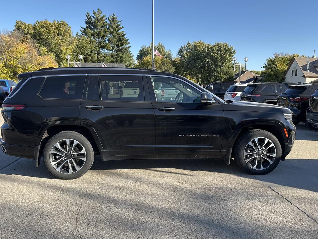 Jeep Grand Cherokee L Overland 4WD 2023