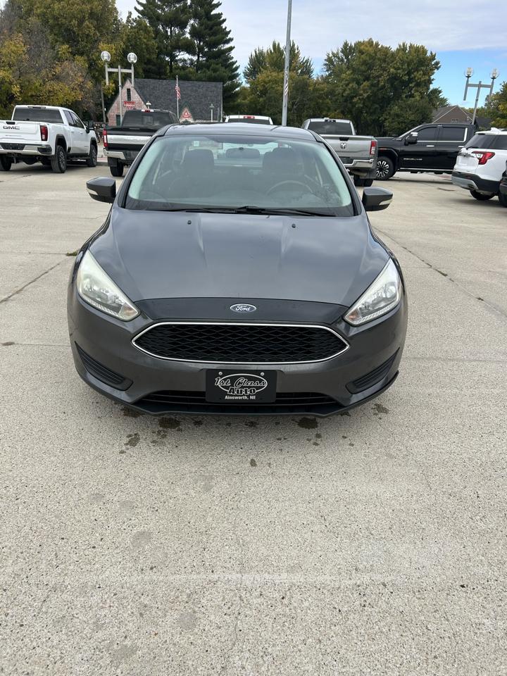 Ford Focus SE Sedan 2017