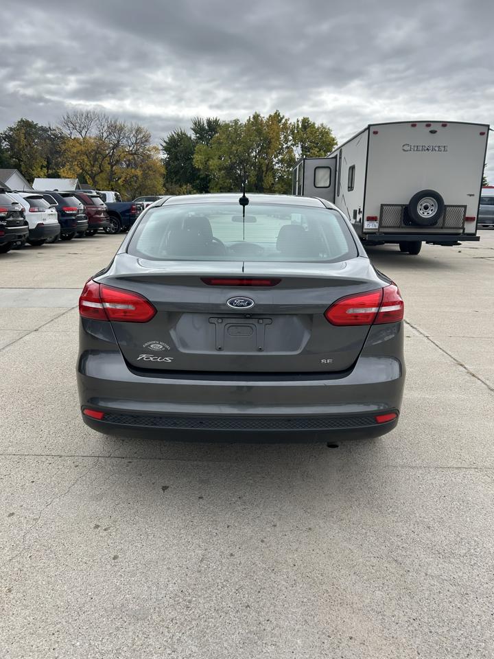 Ford Focus SE Sedan 2017