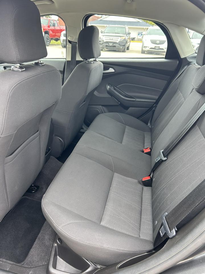 Ford Focus SE Sedan 2017