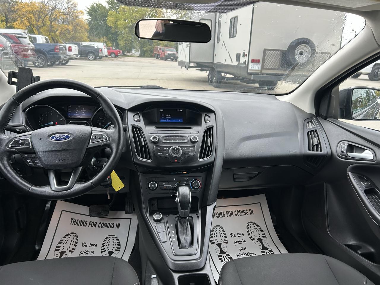 Ford Focus SE Sedan 2017