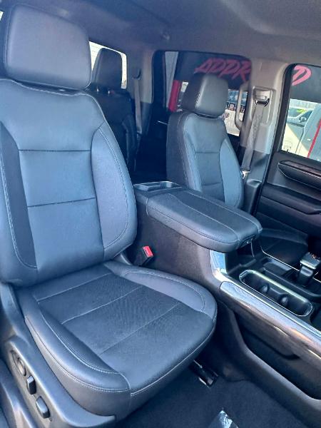 Chevrolet Silverado 1500 LTZ Crew Cab 4WD 2023