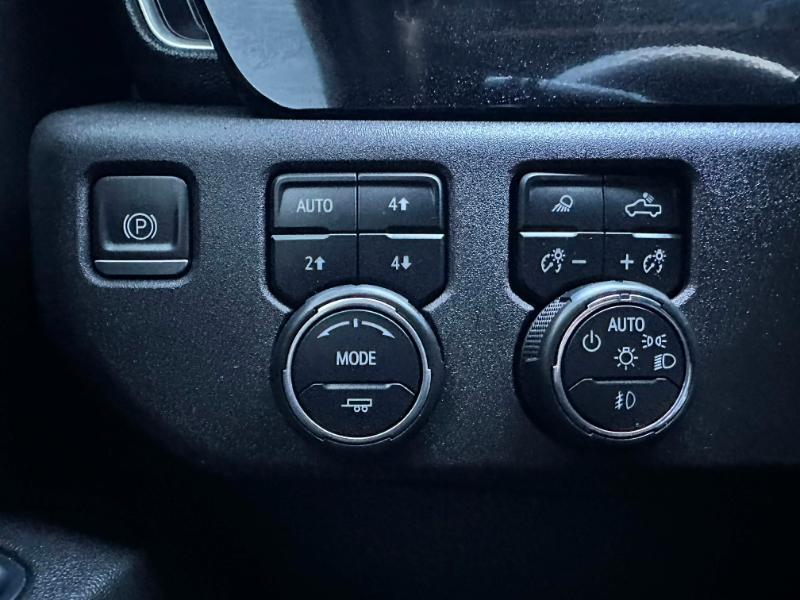 Chevrolet Silverado 1500 LTZ Crew Cab 4WD 2023