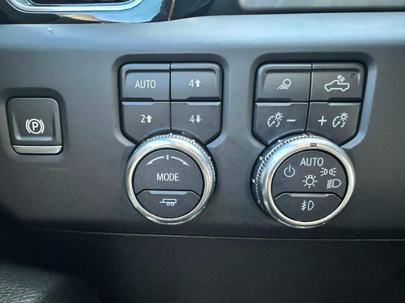 GMC Sierra 2500HD Denali Crew Cab 4WD SB 2024