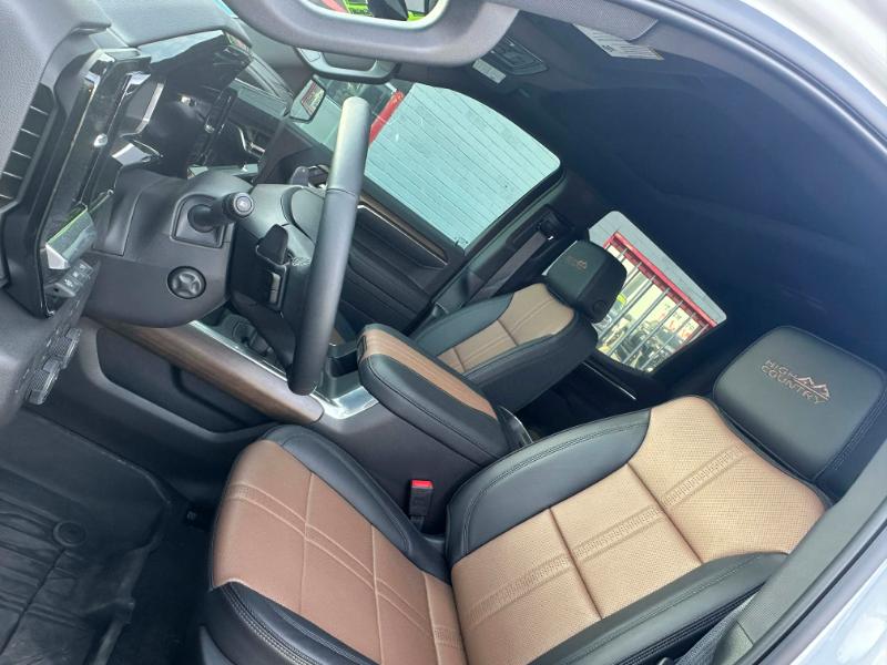 Chevrolet Silverado 1500 High Country Crew Cab 4WD 2026