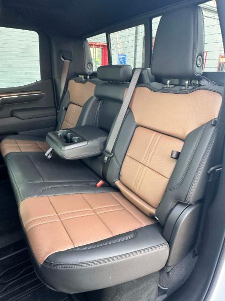 Chevrolet Silverado 1500 High Country Crew Cab 4WD 2026