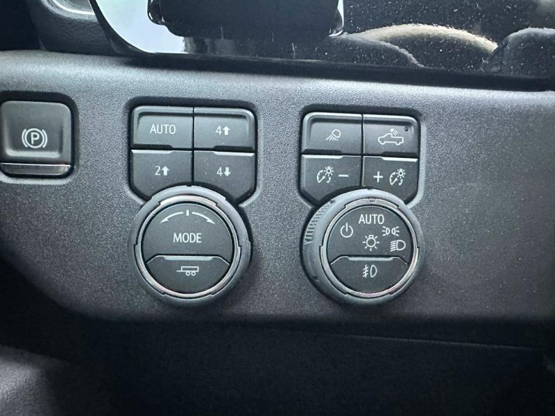 Chevrolet Silverado 1500 High Country Crew Cab 4WD 2026