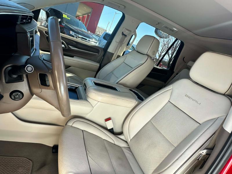 GMC Yukon Denali 4WD 2021