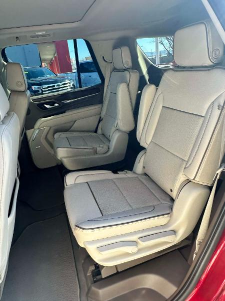 GMC Yukon Denali 4WD 2021