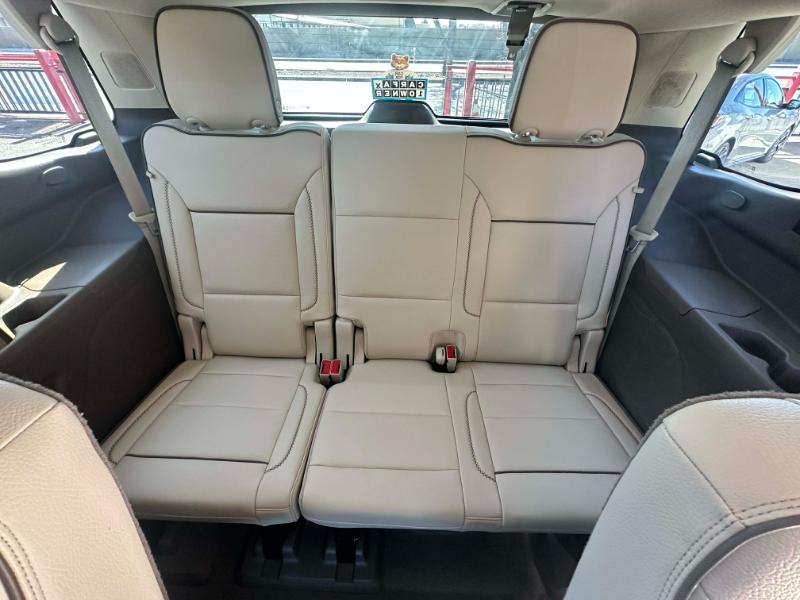 GMC Yukon Denali 4WD 2021