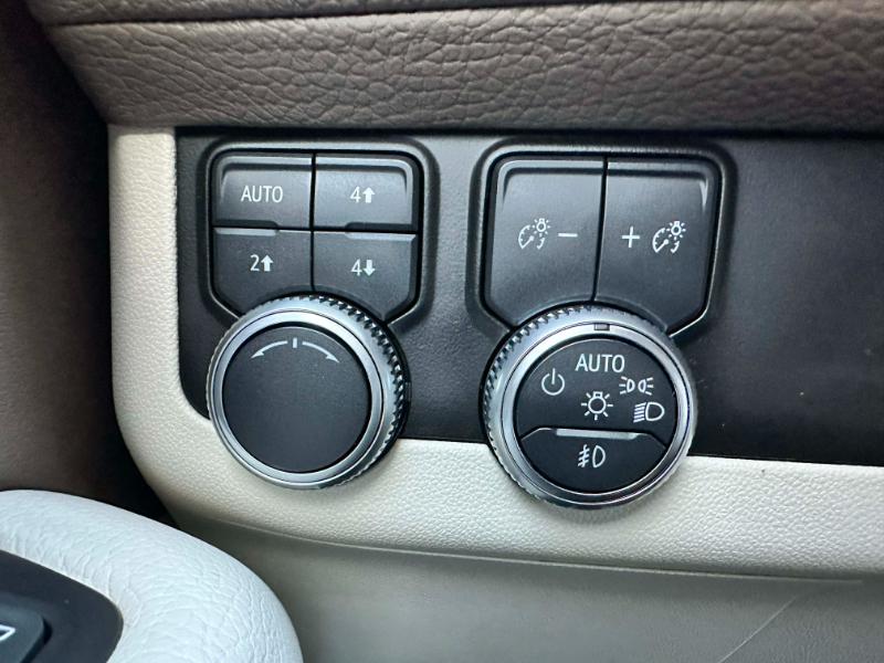 GMC Yukon Denali 4WD 2021