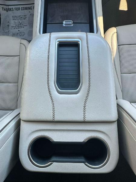 GMC Yukon Denali 4WD 2021