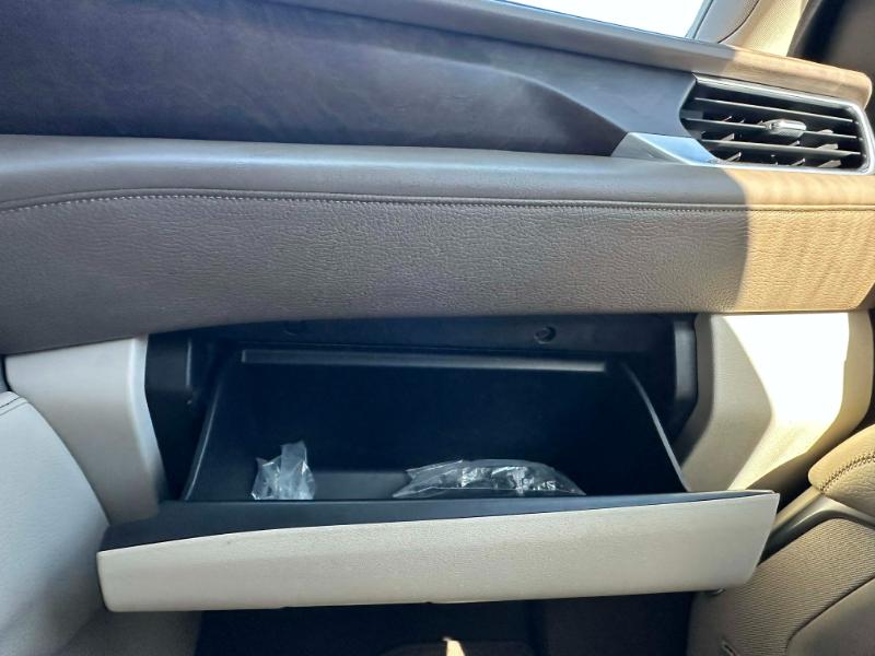 GMC Yukon Denali 4WD 2021