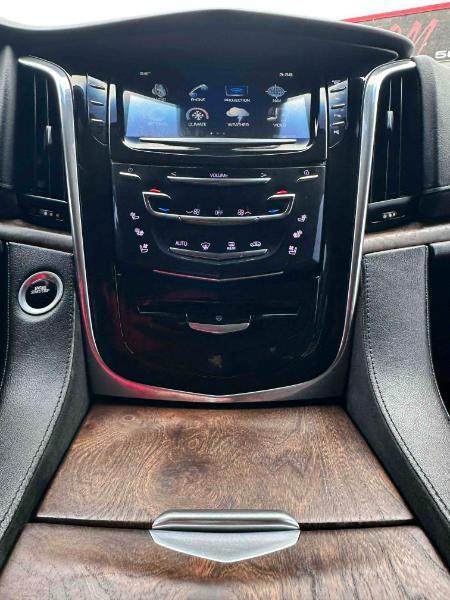 Cadillac Escalade  2017