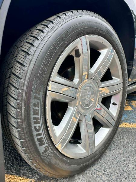 Cadillac Escalade  2017
