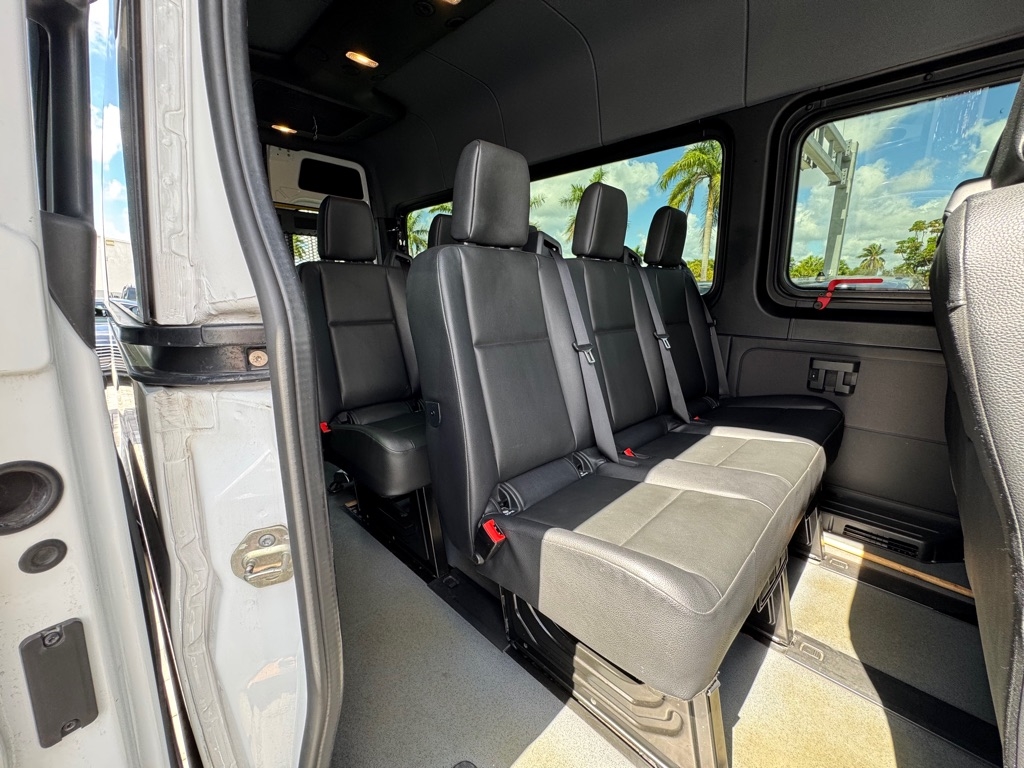 Mercedes-Benz Sprinter Passenger Van 2500 High Roof V6 170" RWD 2020 Mercedes-Benz Sprinter Passenger Van 2500 High Roof V6 170" RWD 2020