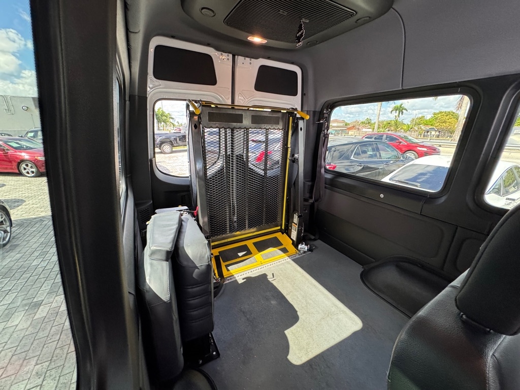 Mercedes-Benz Sprinter Passenger Van 2500 High Roof V6 170" RWD 2020 Mercedes-Benz Sprinter Passenger Van 2500 High Roof V6 170" RWD 2020