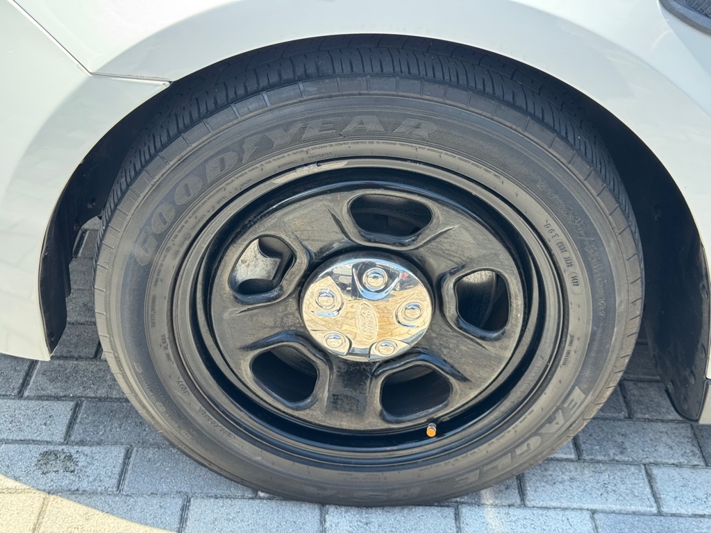 Ford Police Interceptor Sedan AWD 2017 Ford Police Interceptor Sedan AWD 2017