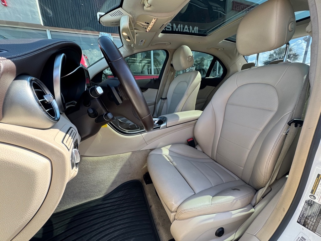 Mercedes-Benz C-Class 4dr Sdn C 300 4MATIC 2015 Mercedes-Benz C-Class 4dr Sdn C 300 4MATIC 2015