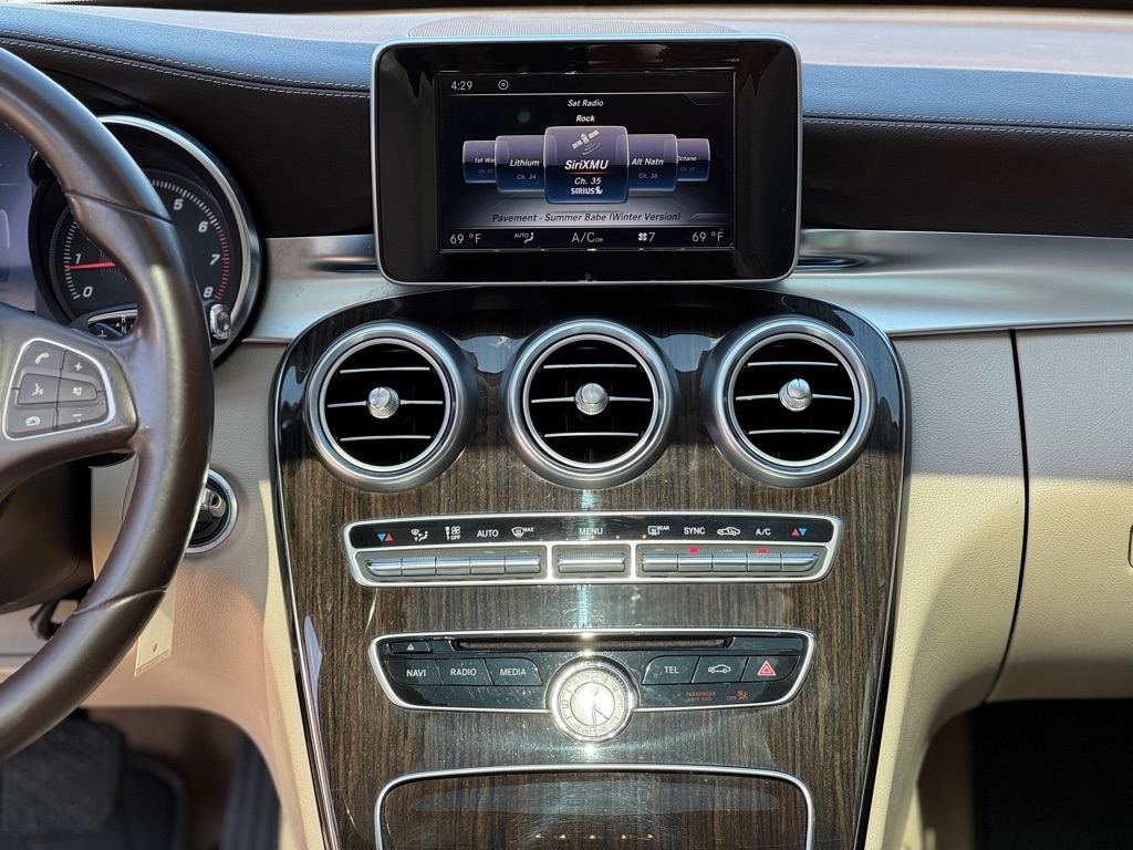 Mercedes-Benz C-Class 4dr Sdn C 300 4MATIC 2015 Mercedes-Benz C-Class 4dr Sdn C 300 4MATIC 2015